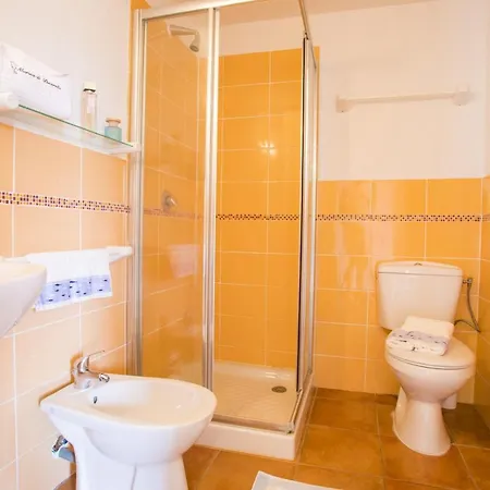 Air-conditioned Porto Vecchio, 500 M Sea, 6 People, Two Bathrooms Zonza