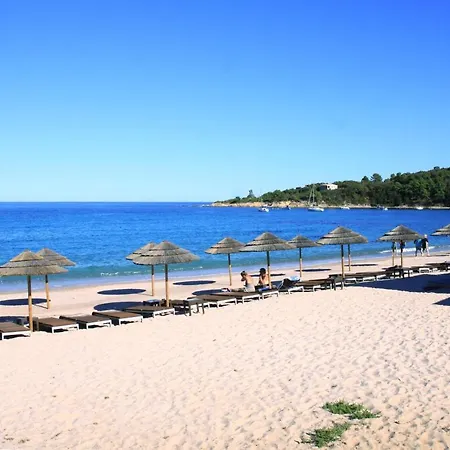 Air-conditioned Porto Vecchio, 500 M Sea, 6 People, Two Bathrooms *