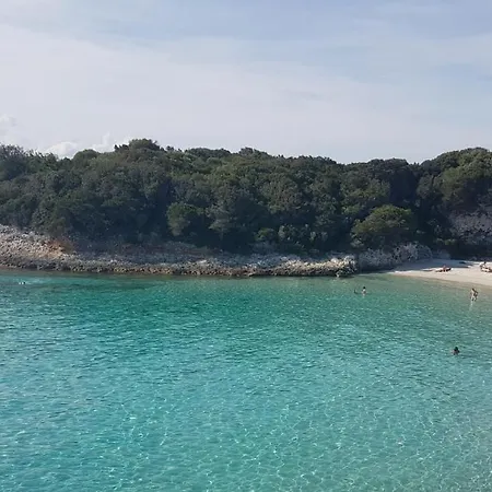 Air-conditioned Porto Vecchio, 500 M Sea, 6 People, Two Bathrooms